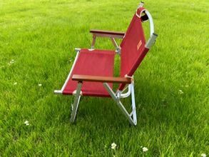 Foldable Outdoor Camping Chair with Armrests | Portable Lightweight Beach Chair | Sturdy Metal Frame | Compact Travel Picnic Chair for Garden, Balcony & Camping